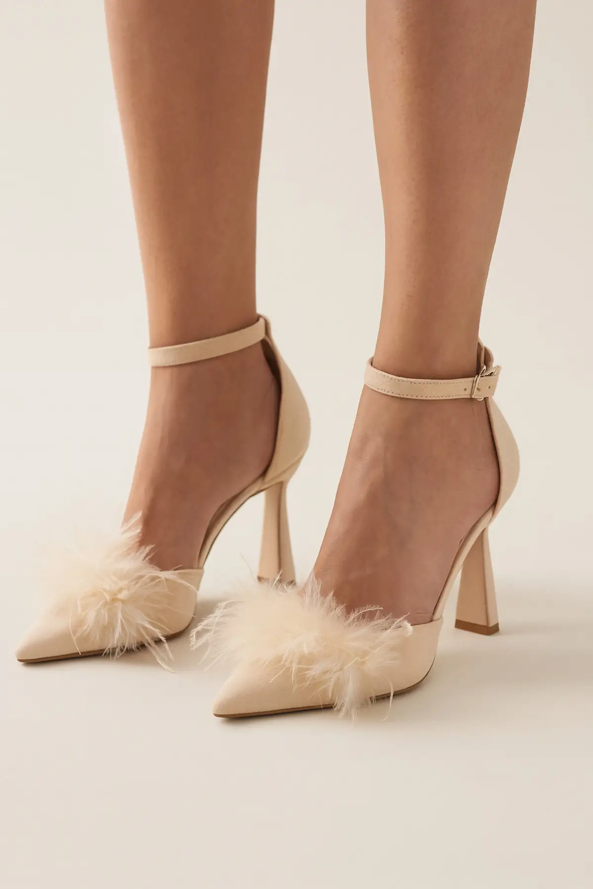 Kadın Tüy Detaylı Stiletto